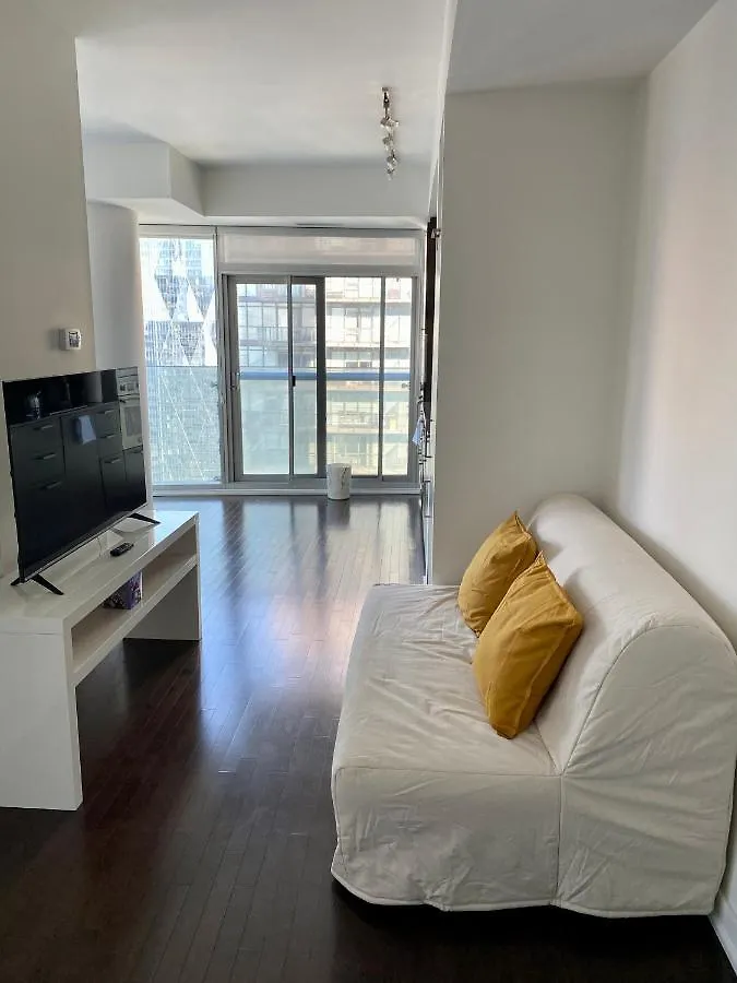 Entire 1 Bedroom Condo + Den Downtown Toronto 0*,  Canada